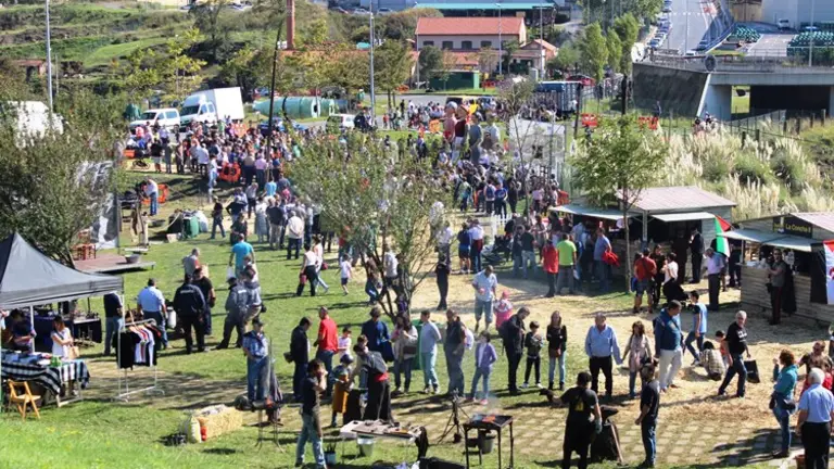 200 personas participaron en la comida popular