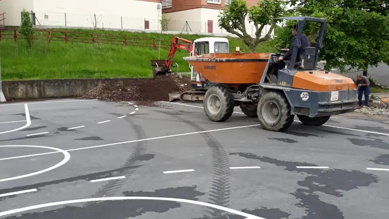 Las obras siguen en los colegios