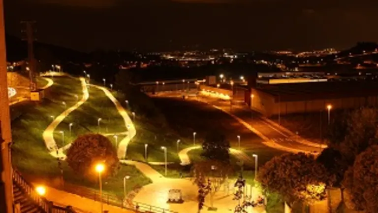 Se cambiarán las 2.300 luminarias de las farolas