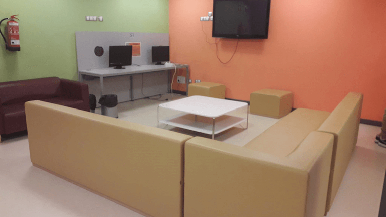 Las instalaciones cuentan con numerosos entretenimientos para los jóvenes