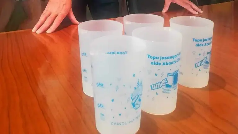 vasos reutilizables fiestas abanto