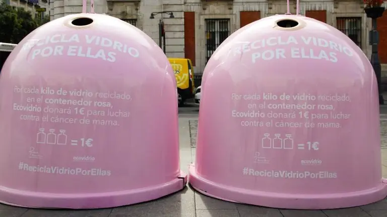Se instalarán dos contenedores rosas en favor de esta campaña