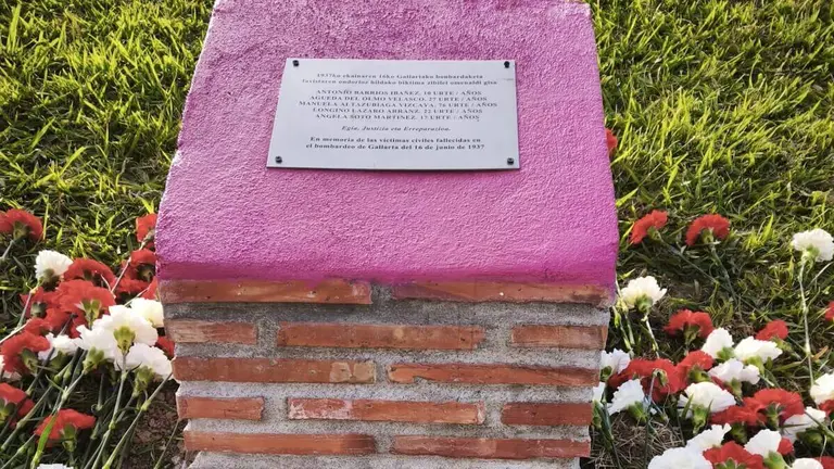 homenaje-victimas-bombardeo-gallarta